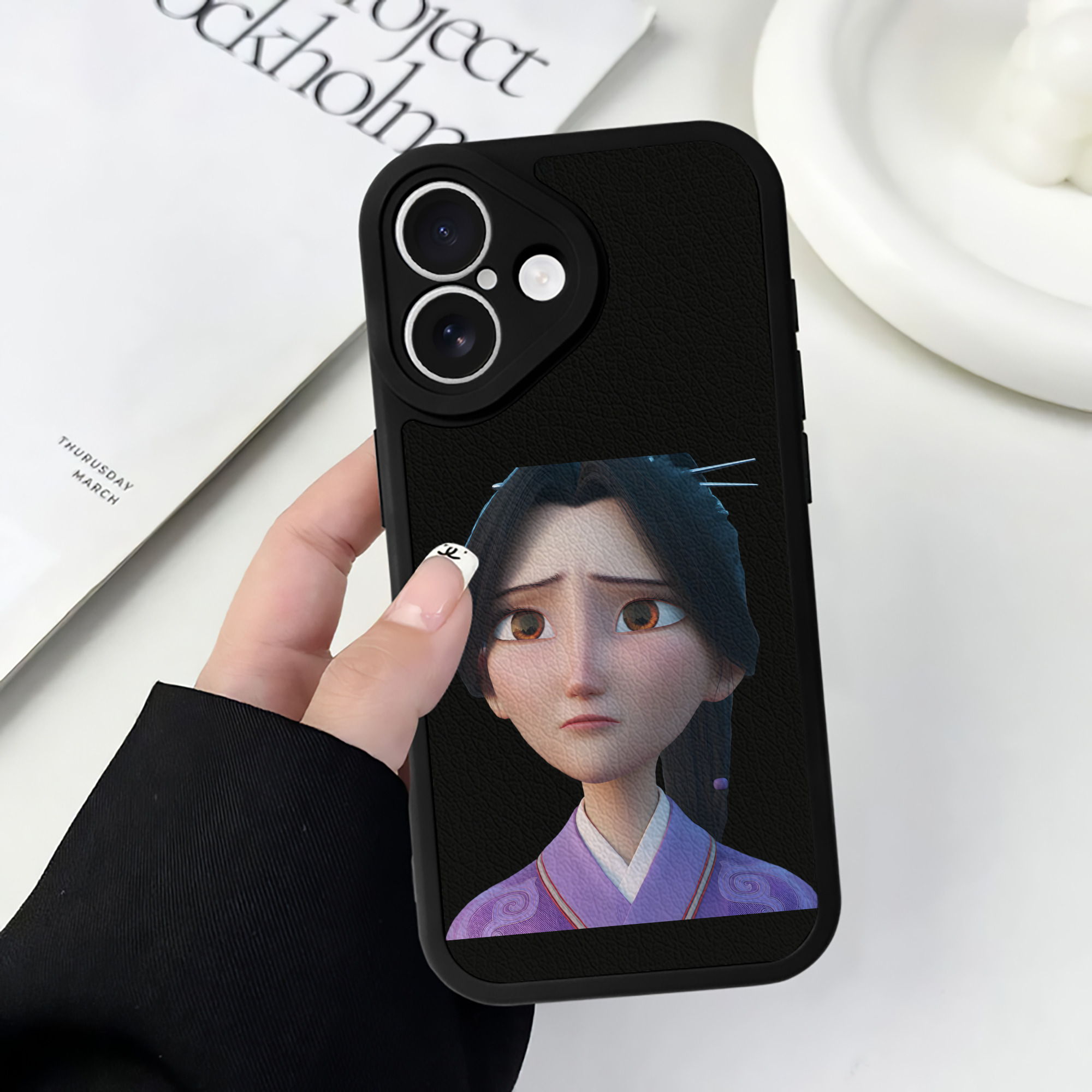 （画像用） Ne Zha 2 ナタ 魔童の大暴れ 【iPhone 16シリーズ対応】シリコンスマホケース（レザー調） 材質：シリコン